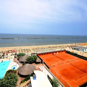 Grand Azzurra Club Hotel